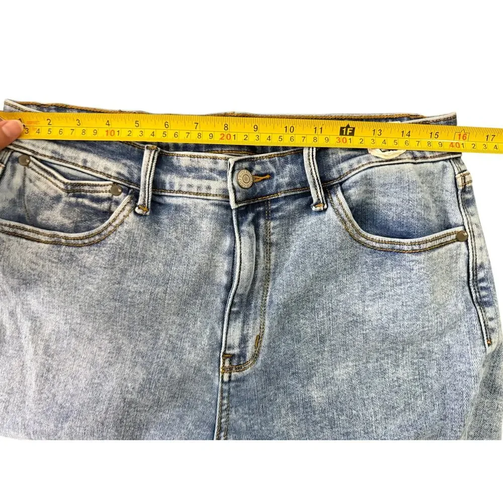 Judy Blue Stonewell High Rise Straight Leg Jeans Light Wash Size 13/31 Stretch - Picture 11 of 13